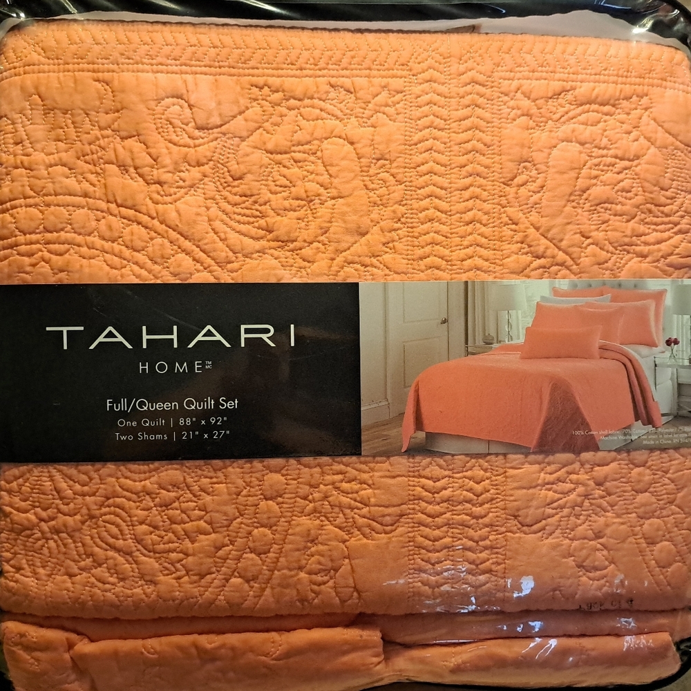 NEW Tahari Home Salmon 3 PC Quilt Set